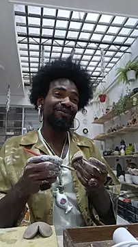 Siriss boyrag online show from 11-22-25, 08:51