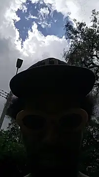 Siriss boyrag online show from 10-15-25, 05:43