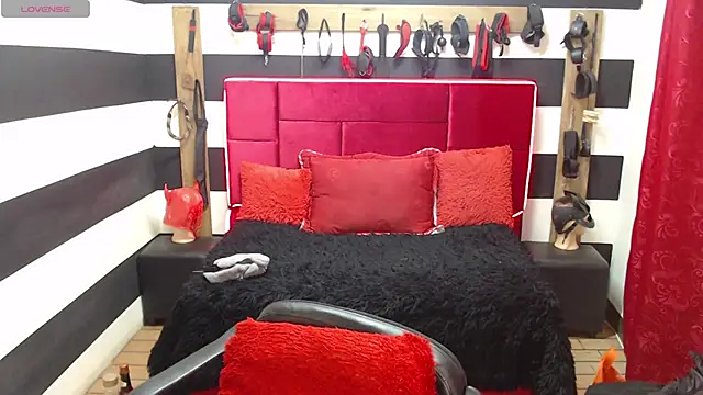 Snapshot of Marian_Ran chatting on 09-15-25, 02:56 Marian Ran online show from 09-15-25, 02:56