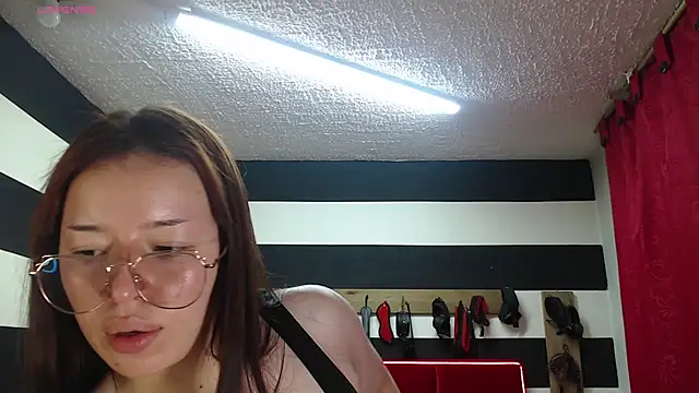 Snapshot of Marian_Ran chatting on 10-23-25, 03:16 Marian Ran online show from 10-23-25, 03:16