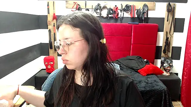 Snapshot of Marian_Ran chatting on 03-18-25, 05:45 Marian Ran online show from 03-18-25, 05:45