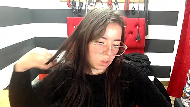 Snapshot of Marian_Ran chatting on 03-11-25, 03:04 Marian Ran online show from 03-11-25, 03:04