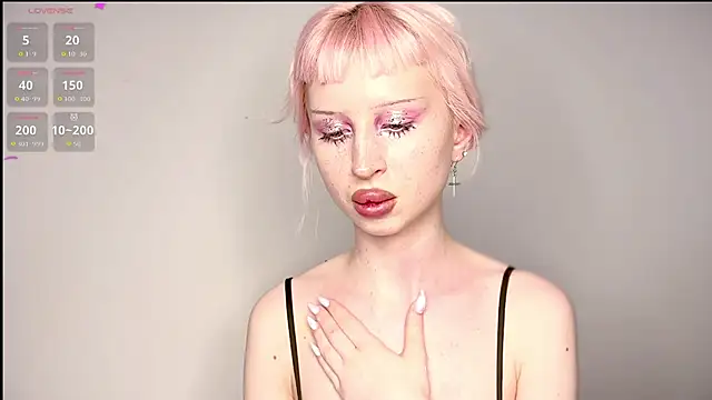 Snapshot of LinaEvans chatting on 02-05-26, 07:32 LinaEvans online show from 02-05-26, 07:32