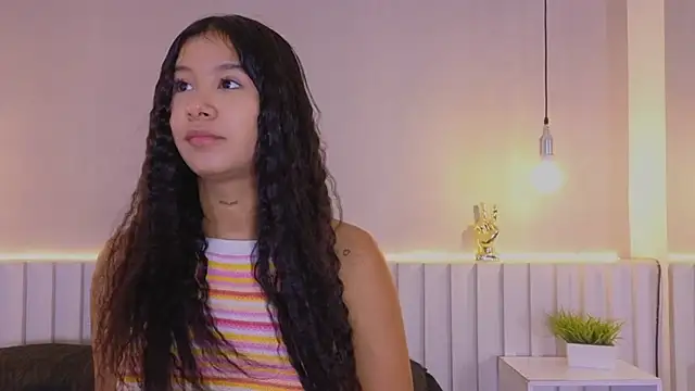 Aida moreno online show from 10-31-25, 12:13