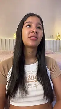 Snapshot of Aida_moreno chatting on 05-07-26, 11:46 Aida moreno online show from 05-07-26, 11:46