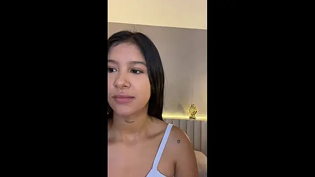 Snapshot of Aida_moreno chatting on 05-16-26, 11:42 Aida moreno online show from 05-16-26, 11:42
