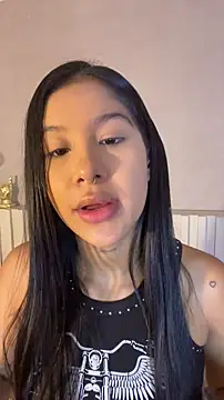 Snapshot of Aida_moreno chatting on 05-13-26, 12:01 Aida moreno online show from 05-13-26, 12:01