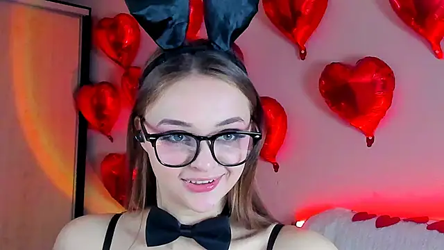 Snapshot of May_Flower chatting on 02-13-25, 05:44 May Flower online show from 02-13-25, 05:44