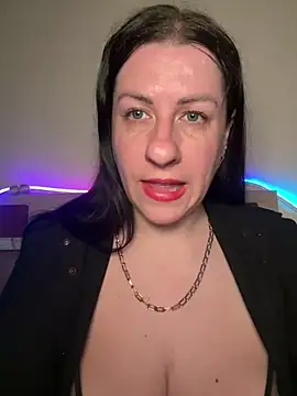 Evelinia online show from 05-04-26, 03:48
