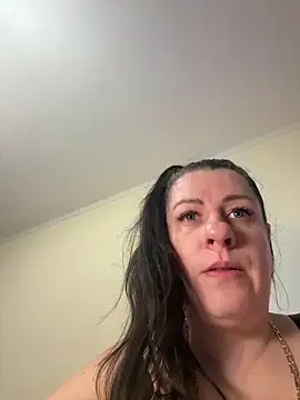 Evelinia online show from 11-12-25, 04:33