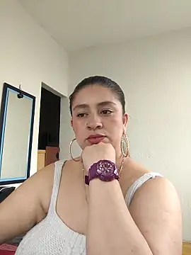 Snapshot of Melinda_bob chatting on 05-06-26, 12:31 Melinda bob online show from 05-06-26, 12:31