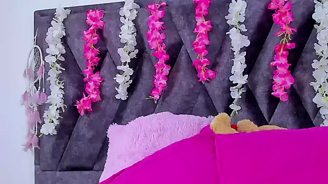 ALISSONREYEZ online show from 02-09-25, 12:30