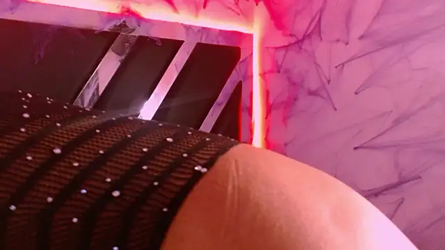 MelannyTylor online show from 10-30-25, 07:00