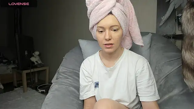 foxy blond online show from 03-21-25, 03:22