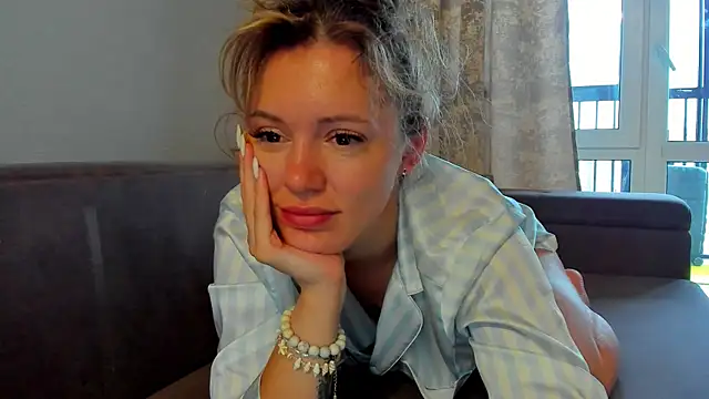 foxy blond online show from 05-19-26, 12:26