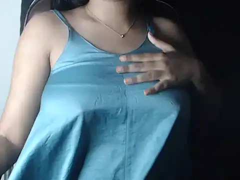 Snapshot of DevilErin chatting on 10-05-25, 07:15 DevilErin online show from 10-05-25, 07:15