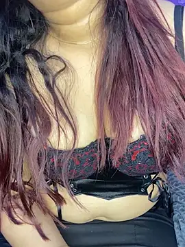 Snapshot of chelsiee1 chatting on 11-15-25, 08:51 chelsiee1 online show from 11-15-25, 08:51