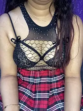 Snapshot of chelsiee1 chatting on 12-15-25, 06:14 chelsiee1 online show from 12-15-25, 06:14