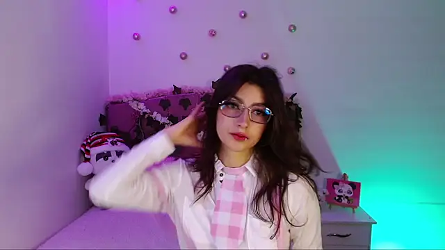 Snapshot of cami_mila9 chatting on 12-04-24, 01:19 cami mila9 online show from 12-04-24, 01:19