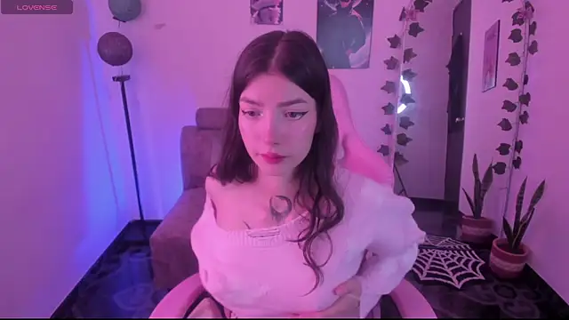 Snapshot of cami_mila9 chatting on 09-20-25, 08:03 cami mila9 online show from 09-20-25, 08:03