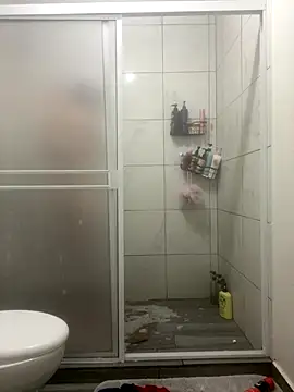 Snapshot of kevinsito1 chatting on 12-04-25, 04:55 kevinsito1 online show from 12-04-25, 04:55