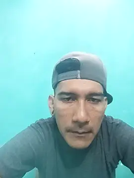 Snapshot of Carlos220493 chatting on 10-28-25, 09:47 Carlos220493 online show from 10-28-25, 09:47