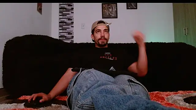 Ian Daviz online show from 12-15-25, 02:23