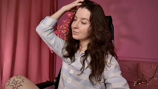 JackieByrd online show from 09-12-25, 01:22