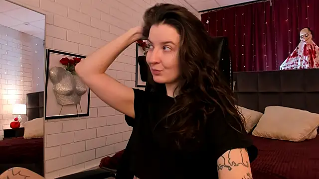 JackieByrd online show from 10-22-25, 01:32