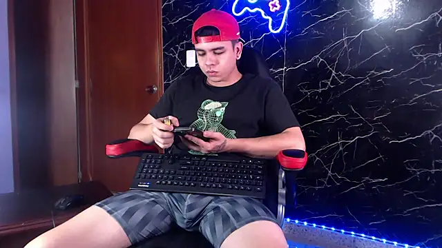 Snapshot of maty_hardx chatting on 02-13-25, 09:41 maty hardx online show from 02-13-25, 09:41