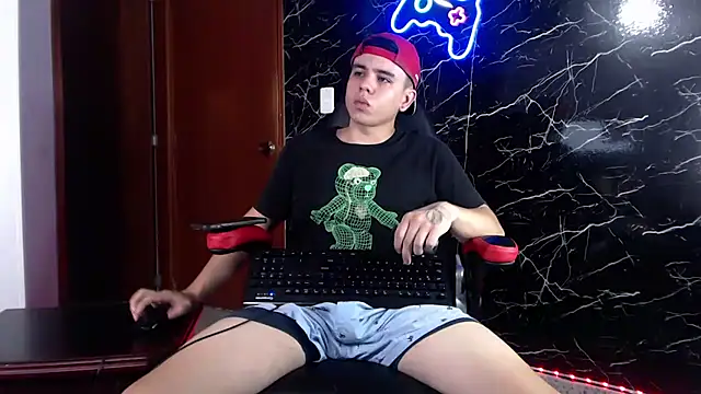 Snapshot of maty_hardx chatting on 12-07-24, 10:01 maty hardx online show from 12-07-24, 10:01