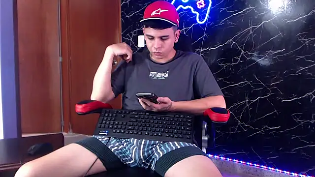 Snapshot of maty_hardx chatting on 01-09-25, 04:49 maty hardx online show from 01-09-25, 04:49