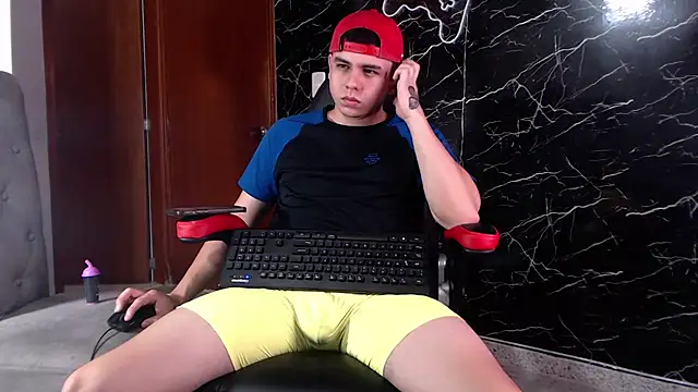 Snapshot of maty_hardx chatting on 03-20-25, 07:04 maty hardx online show from 03-20-25, 07:04