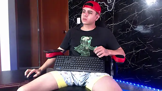 Snapshot of maty_hardx chatting on 01-16-25, 02:30 maty hardx online show from 01-16-25, 02:30