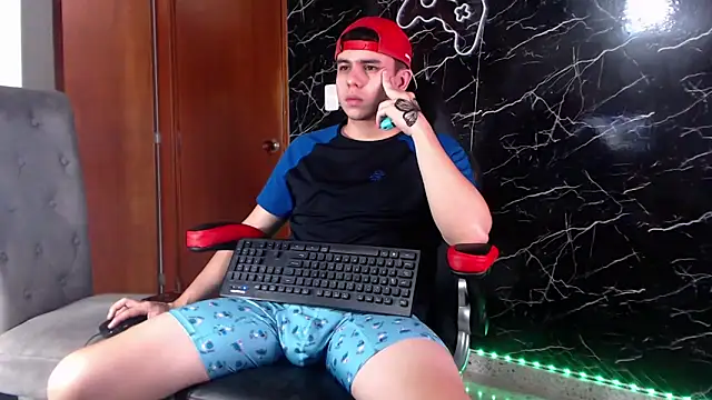 Snapshot of maty_hardx chatting on 03-05-25, 06:34 maty hardx online show from 03-05-25, 06:34