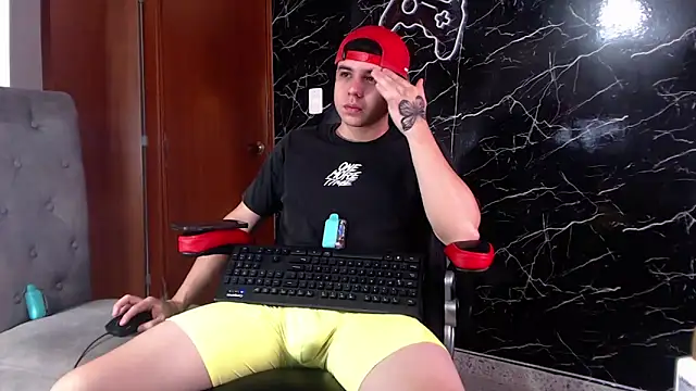 Snapshot of maty_hardx chatting on 03-11-25, 01:45 maty hardx online show from 03-11-25, 01:45