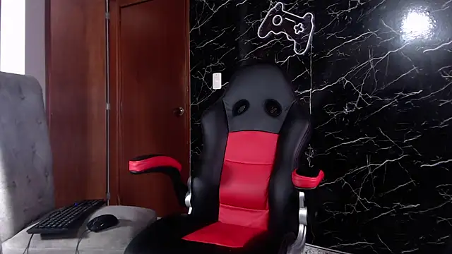 Snapshot of maty_hardx chatting on 03-19-25, 02:13 maty hardx online show from 03-19-25, 02:13