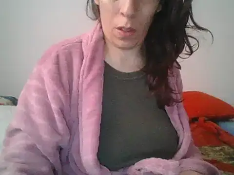 Snapshot of hairygirl80 chatting on 02-24-25, 08:49 hairygirl80 online show from 02-24-25, 08:49