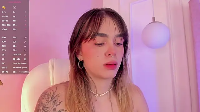 Lucy Vega online show from 01-13-26, 04:38