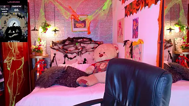 meghan nill online show from 10-22-25, 03:06