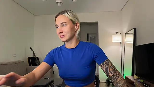 AnneBall online show from 10-29-25, 03:11