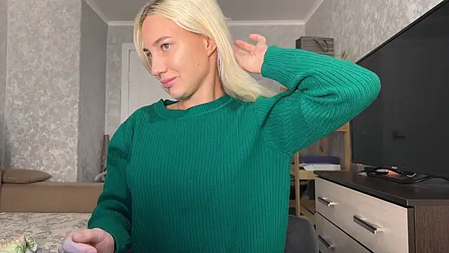 AnneBall online show from 01-14-26, 05:44