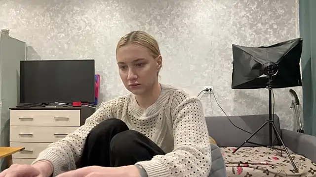 Snapshot of AnneBall chatting on 01-25-25, 03:20 AnneBall online show from 01-25-25, 03:20
