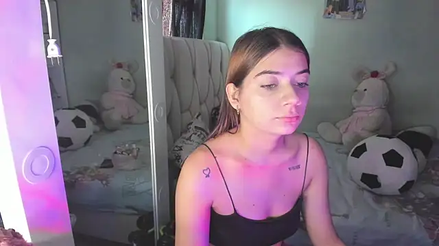 KittyKlum online show from 03-04-26, 04:15