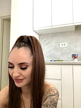 Snapshot of madonnaaaa chatting on 10-29-25, 10:14 madonnaaaa online show from 10-29-25, 10:14