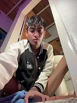 Mauuu18 online show from 11-23-25, 03:27