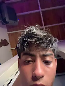 Mauuu18 online show from 05-17-26, 08:53