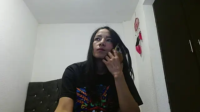 Snapshot of canela-hot34 chatting on 10-23-25, 05:22 canela-hot34 online show from 10-23-25, 05:22