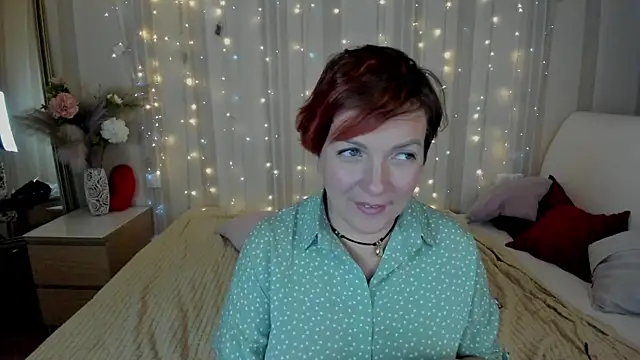 Snapshot of Katherine_Fox chatting on 03-15-25, 03:37 Katherine Fox online show from 03-15-25, 03:37