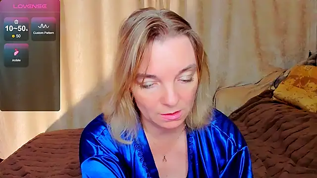 Snapshot of Regina__blue chatting on 10-03-25, 05:58 Regina  blue online show from 10-03-25, 05:58